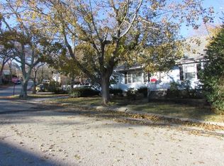 11 Bellevue Ave, Cranston, RI 02907