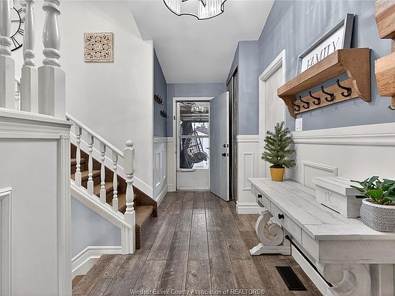 5th image of 8492 Jerome St
