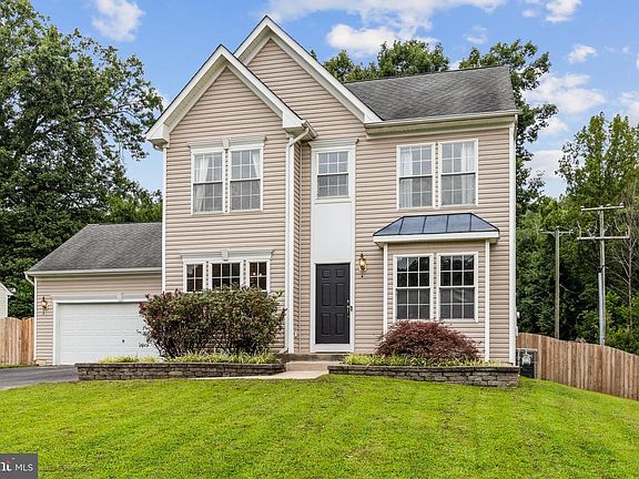 2nd image of 942 Riverdale Cir