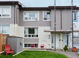 23 Banner Rd W #23F, Ottawa, ON K2H 8T3