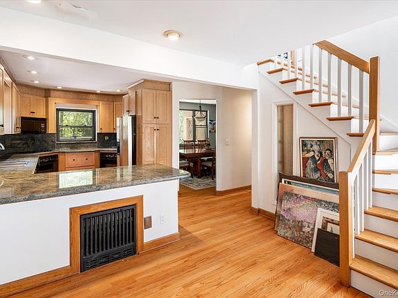 4th image of 37 Mekeel Street