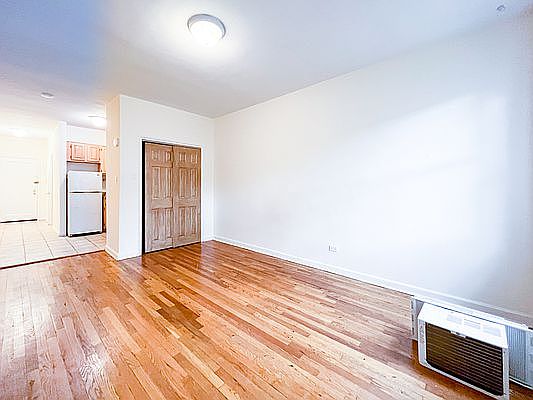 3rd image of 315 E 5th St APT 4D