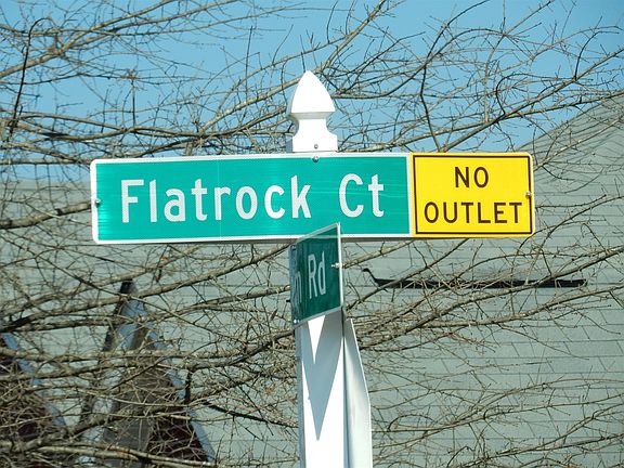 5th image of 1909 Flatrock Ct