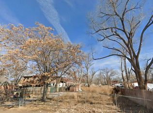 2040 Lucia Ave SW, Albuquerque, NM 87105