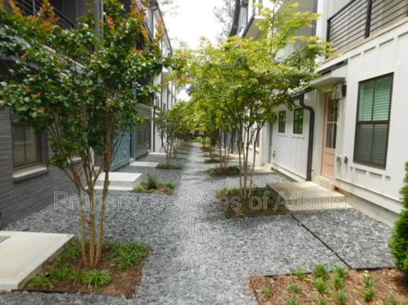 139 Pacer Pl, Atlanta, GA 30342