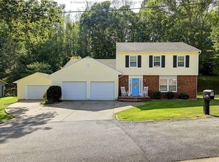 216 Autumn Dr, Dunbar, WV 25064