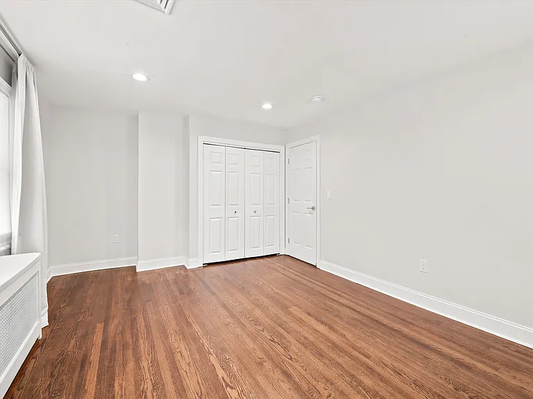 204 Harding Ave — Photo 17