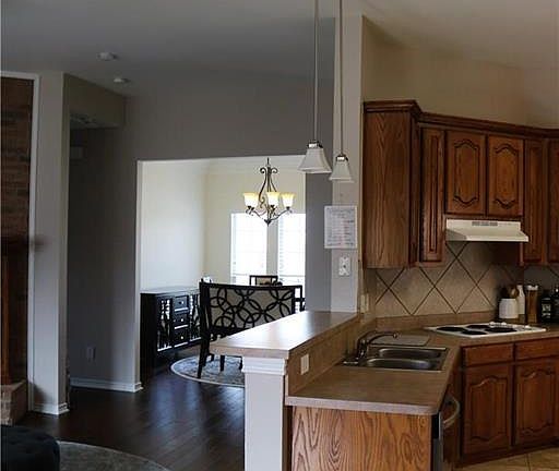 5th image of 1439 Kingsley Dr