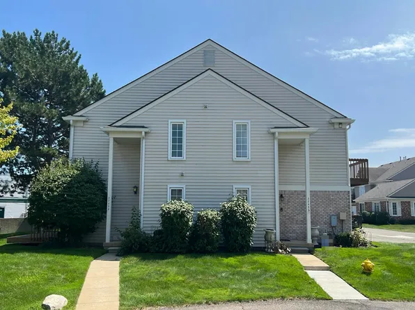 37454 Stonegate Cir, Clinton Township, MI 48036