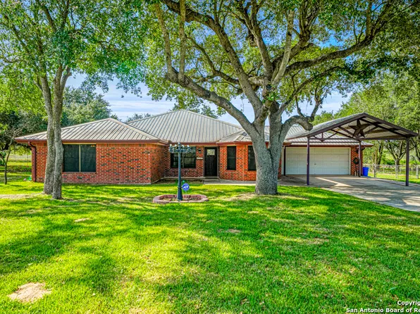 4743 Fm 775, La Vernia, TX 78121