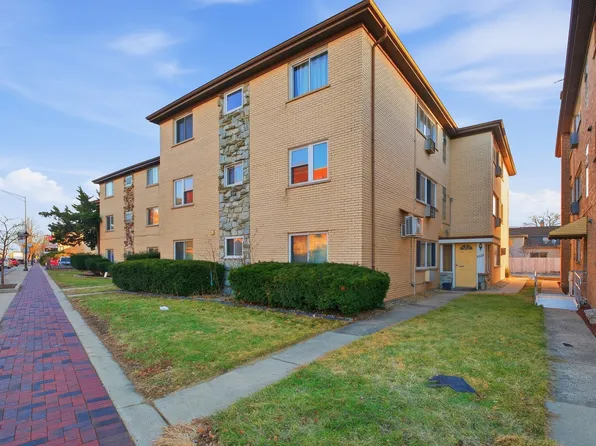 8549 Grand Ave APT 3E, River Grove, IL 60171