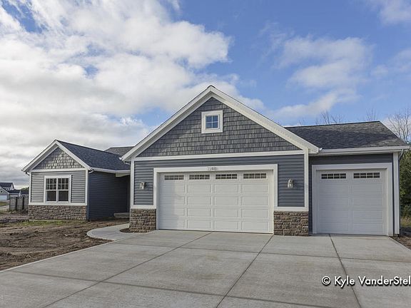 2nd image of 3088 Oakmont Dr