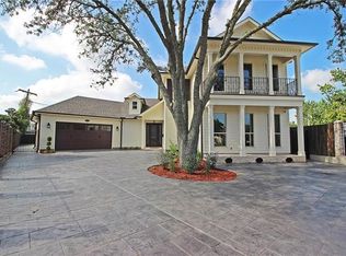 15 Laux Manor Dr, Metairie, LA 70003