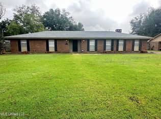 1511 Deering St, Cleveland, MS 38732