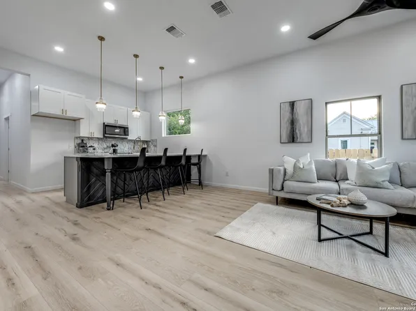416 Cooper St, San Antonio, TX 78210