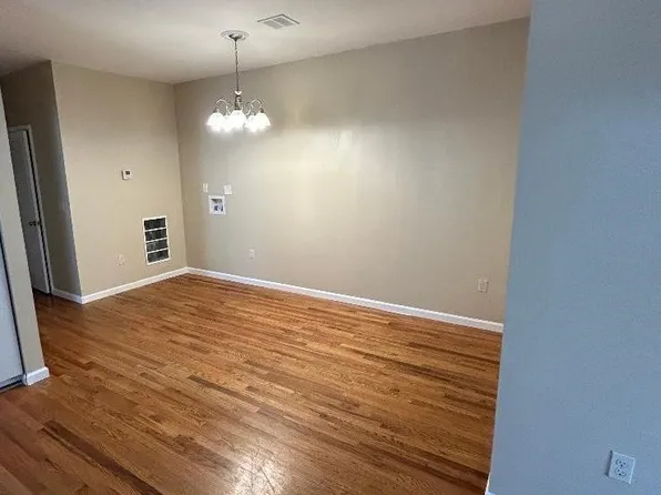 34 Van Nostrand Avenue image 4 of 16