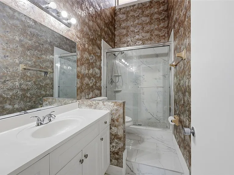 6929 SW 38th St #Townhouse 2-L — Photo 8