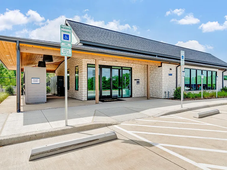 Leasing Office
