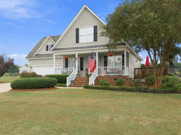 214 Fred McLeod Ln, Coats, NC 27521