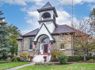 417 Charles St, Sycamore, IL 60178