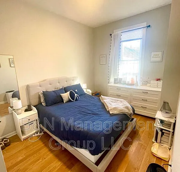 2337 N Janssen Ave #1R — Photo 8