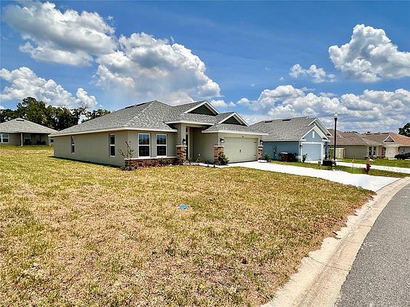 3rd image of 3135 NE 45th Ave