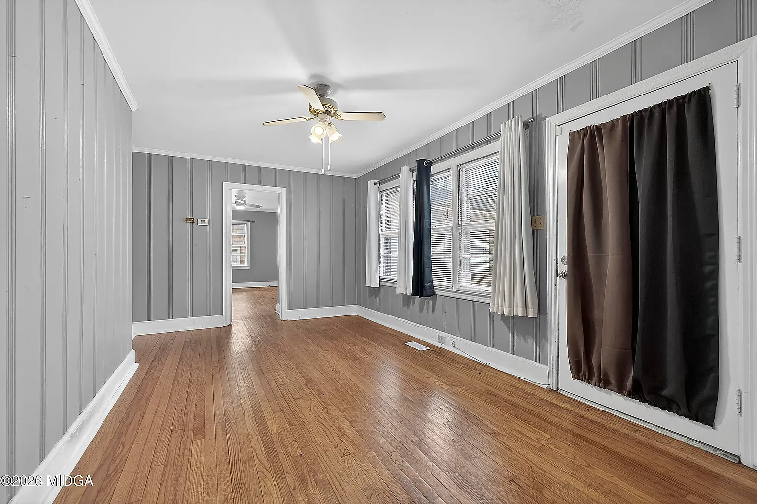 3 bed, 2132 sqft, $2,150 — Photo 3