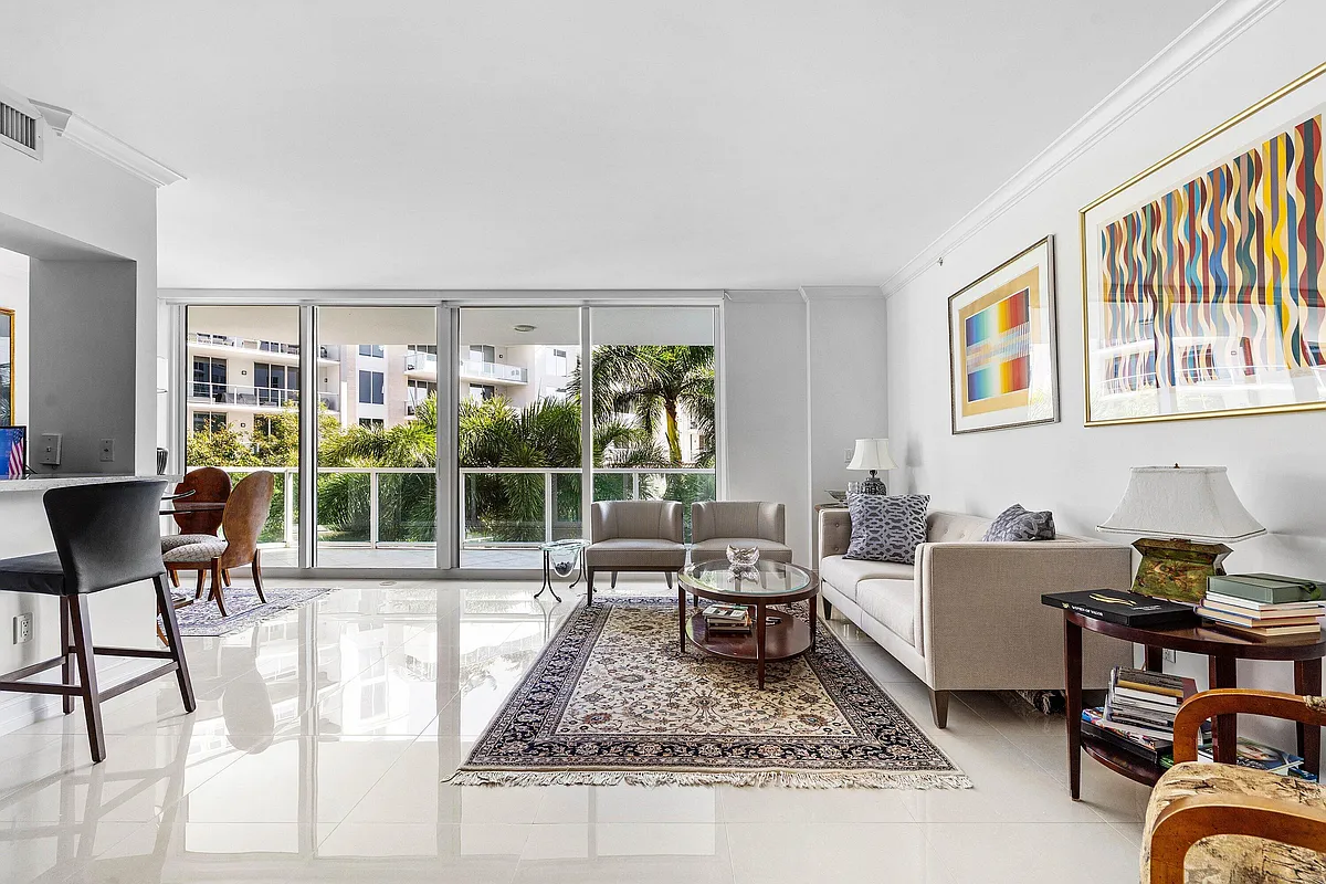 Building Photo - 500 SE Mizner Blvd #A310