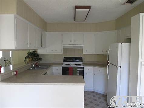3rd image of 5610 Lon Chaney Dr