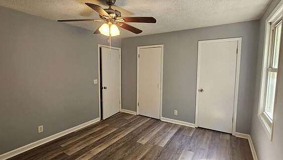 5th image of 3296 Niagara Dr #1