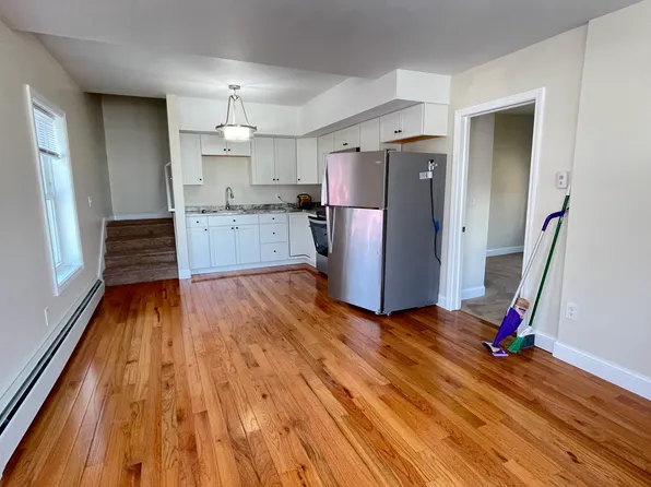 526 Main St, South Portland, ME