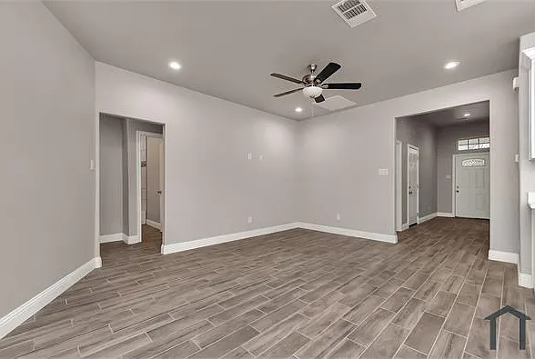 5836 Caballo St — Photo 9