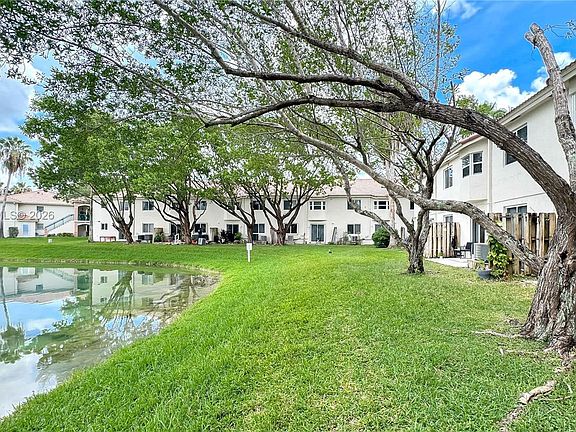 5th image of 2930 SE 13th Ave #20252