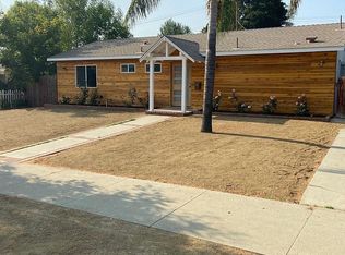 24306 Victory Blvd, Woodland Hills, CA 91367