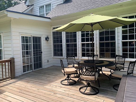 Deck off breakfast room