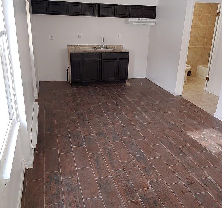1st image of 303 S Hunter St #E