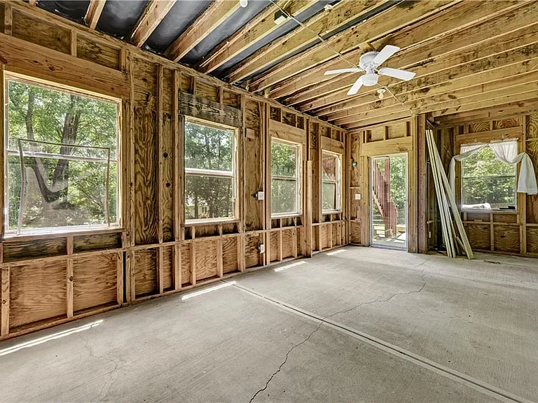 1566 Greyson Rdg — Photo 49