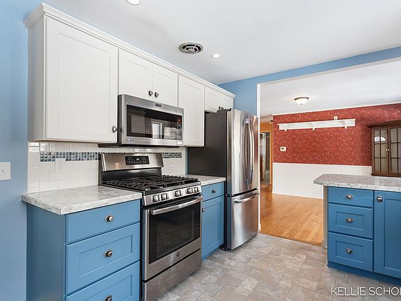 5th image of 415 Fendale St SE