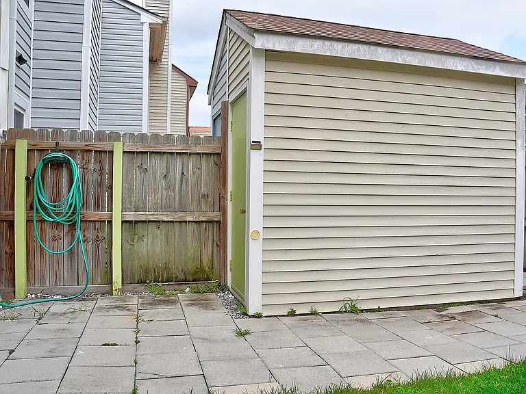 770 Spence Cir — Photo 33