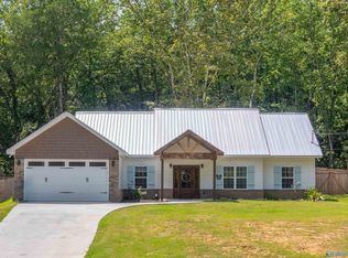 155 Nixon Dr, Guntersville, AL 35976