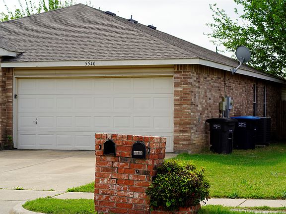 3rd image of 5540 Camarillo Dr