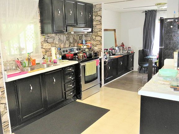 4th image of 1151 Laura St #1407