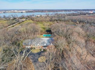 5603 River Knolls Dr, Louisville, KY 40222