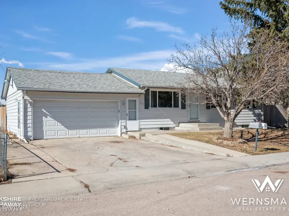703 Beech St, Gillette, WY 82716