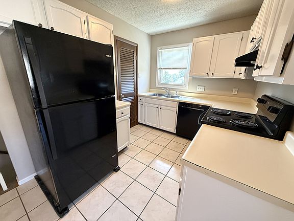 4th image of 705 Gordon Smith Blvd Unit 4-1