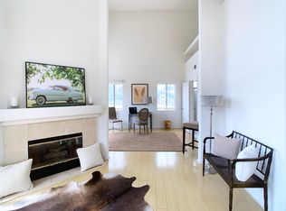 1811 Manning Ave APT 302, Los Angeles, CA 90025