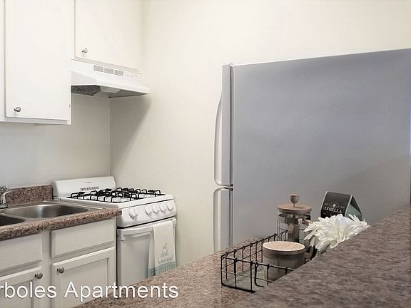 5th image of 11901 176th St APT 254