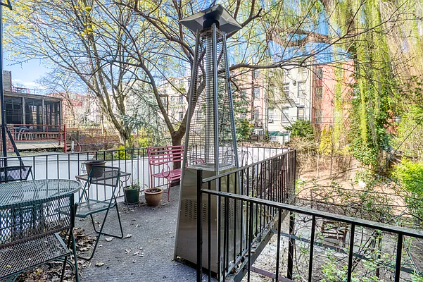 Rented by Douglas Elliman | media 32