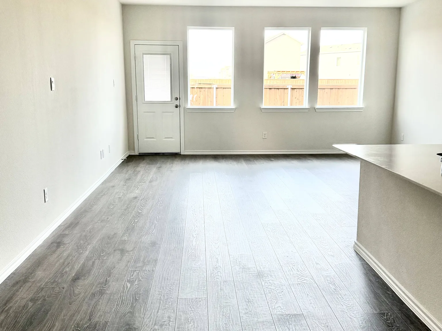 314 Tall Cedar Way — Photo 3