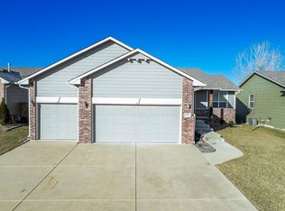 1735 S Lynnrae St, Wichita, KS 67207